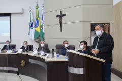 A implantação da unidade do Samu Regional em Guarapuava foi apresentada pelo secretário de Estado da Saúde, Beto Preto, nesta sexta-feira (7). Em audiência pública na Câmara Municipal de Guarapuava, prefeitos e vereadores, secretários municipais de Saúde e deputados ressaltaram a importância de uma unidade para o atendimento da 5ª Regional de Saúde. - Foto: Américo Antonio/SESA