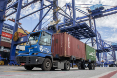 As importações puxaram a movimentação de cargas pelos portos do Paraná no primeiro quadrimestre do ano. Com altas significativas na descarga de produtos dos segmentos de Carga Geral e Granéis Sólidos, os terminais de Paranaguá e Antonina movimentaram 18.262.189 toneladas, de janeiro a abril. - Paranaguá, 10/05/2021  -  Foto: Claudio Neves/Portos do Paraná