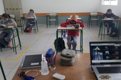 A Seed-PR (Secretaria de Estado da Educação e do Esporte) prepara para a próxima segunda-feira (24) a segunda rodada de abertura gradual dos colégios estaduais. Devem retornar às atividades presenciais no modelo híbrido mais de 600 escolas de 31 dos 32 NREs (Núcleos Regionais de Educação), elevando a abertura para aproximadamente 40% das instituições da rede estadual de ensino.  -  Curitiba, 21/05/2021  -  Foto: SEED