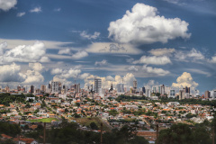 Começou nesta segunda-feira (24), em Londrina, o levantamento gravimétrico para a criação de uma rede absoluta de gravidade no Estado do Paraná. O trabalho será realizado pelo Professor Doutor, Denizar Blitzkow, especialista em ciências geodésicas, com o apoio técnico de servidores da Diretoria de Gestão Territorial, do Instituto Água e Terra (IAT), órgão vinculado a Secretaria de Estado do Desenvolvimento Sustentável e do Turismo.  -  Curitiba, 245/05/2021  -  Foto: José Fernando Ogura/AEN