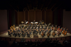 Nesta sexta-feira (28) estreia o primeiro episódio do Podcast da OSP, um novo espaço de conexão entre público e Orquestra Sinfônica do Paraná. A data marca 36 anos do primeiro concerto. Normalmente comemorada com uma apresentação especial, neste ano, devido às restrições impostas pela pandemia, a celebração seguirá a agenda online da OSP.  -  Curitiba, 28/05/2021  -  Foto: Maringas Maciel/Teatro Guaíra