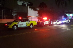As atividades da Ação Integrada de Fiscalização Urbana (AIFU), coordenada pela Polícia Militar durante o feriado prolongado de Corpus Christi resultaram em 14 estabelecimentos comerciais fechados e quatro pessoas encaminhadas em Curitiba (desacato e desobediência, perturbação do sossego e perigo de propagação de doença contagiosa). -  Curitiba, 07/06/2021  -  Foto: SESP/PR