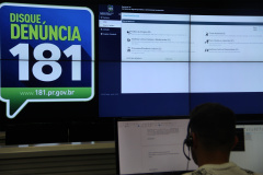 Estado alerta sobre importância da denúncia de violência contra a pessoa idosa -  Foto: Geraldo Bubniak/AEN