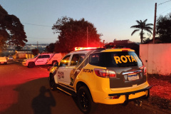 Cerca de 70 policiais militares e civis foram aplicados na operação Investida em Maringá nesta quarta-feira (16/06) para cumprir 12 mandados de Busca e Apreensão contra dois grupos envolvidos com o tráfico de drogas. O trabalho de investigação foi do Núcleo de Maringá da Divisão Estadual de Narcóticos (Denarc), da Polícia Civil, e do Serviço de Inteligência do 4º Batalhão da Polícia Militar.  - Maringá, 16/06/2021  -  Foto: Polícia Civil/SESP-PR