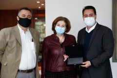 Servidora da secretaria estadual da Saúde há mais de 32 anos, sendo 12 à frente do Sistema Estadual de Transplantes (SET/PR), Arlene Terezinha Cagol Garcia Badoch, foi responsável por revolucionar o trabalho de doações e transplantes de órgãos no Paraná, fazendo com o que o Estado se destacasse mundialmente. Foto: Jonathan Campos/AEN