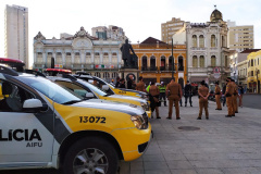 Em ação realizada na tarde e noite do sábado (26), em Curitiba, as equipes da Ação Integrada de Fiscalização Urbana (AIFU) voltaram a fechar estabelecimentos que descumpriam as medidas sanitárias de combate à Covid-19, com aglomerações e festas sem o uso de máscara de proteção, e outras irregularidades.  -  Curitiba, 27/06/2021  -  Foto: Polícia Civil do Paraná