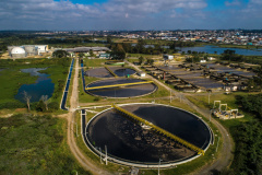 O objetivo é incentivar a produção e o uso de biometano, um combustível renovável gerado a partir de matéria-prima orgânica localizada em aterros e na agroindústria, para abastecimento de veículos, indústrias e cooperativas.

foto: Maurílio CheliArquivo Sanepar