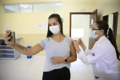 No Paraná, 2,1 milhões de pessoas entre 18 e 59 anos já foram vacinadas contra a Covid-19
Foto: Geraldo Bubniak/AEN