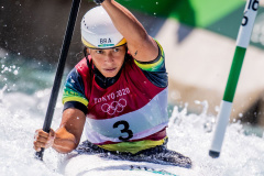 28.07.2021 - Jogos Olímpicos Tóquio 2020 - Tóquio - Kasai Canoe Slalom Park - Na foto Ana Satilá do Time Brasil durante as eliminatórias da categoria C1 da canoagem slalom. Foto: Míriam Jeske/COB