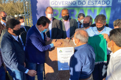 Um dos trechos mais movimentados da BR-277, em Cascavel, na Região Oeste, começou oficialmente a ser requalificado. O governador Carlos Massa Ratinho Junior participou nesta segunda-feira (02) do lançamento da pedra fundamental das obras de duplicação da rodovia.  -  Cascavel, 02/08/2021  -  Foto: José Fernando Ogura/AEN