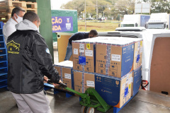 Paraná recebe novas doses e começa a distribui 158,6 mil vacinas contra a Covid-19; veja divisão. Foto: Américo Antonio/SESA