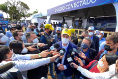 O governador Carlos Massa Ratinho Junior participou da apresentação de soluções tecnológicas para o agronegócio que se beneficiarão do 5G. A iniciativa faz parte da série de projetos-piloto de conectividade promovida pelo Ministério das Comunicações (Mcom).  -  Londrina, 12/08/2021  -  Foto: José Fernando Ogura/AEN