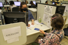 Agência do Trabalhador de Curitiba promove ação para empregar pessoas acima de 50 anos. Fotos:Ari Dias/AEN.