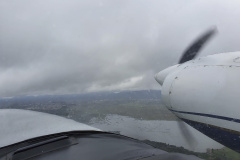 Imagens da aeronave no processo de semeadura de nuvens, realizado de dezembro a maio


. Foto: Sanepar