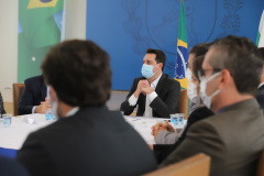 O governador Carlos Massa Ratinho Junior assina  nesta terça-feira (31)  novos contratos com Hospitais Filantrópicos, Santa Casa de Cambé,  Hospital Sao Rafael de Rolândia e Hospital  Cristo Rei de Ibiporã.  31/08/2021 - Foto: Geraldo Bubniak/AEN