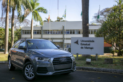 Audi doa carro Q3 para Engenharia Mecânica  Automóvel será usado tanto em graduação quanto no mestrado; entrega ao reitor
da UEM ocorreu hoje (1º).. Foto: UEM
