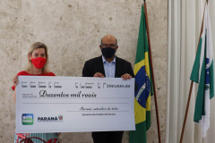 A Secretaria de Estado da Fazenda entregou nesta segunda-feira (13) os prêmios do último sorteio do Programa Nota Paraná. Na ocasião, compareceram as contribuintes de Curitiba ganhadoras dos prêmios máximos de R$ 1 milhão e R$ 200 mil reais e também representantes das entidades sociais que foram contempladas.  -  Curitiba, 13/09/2021  -  Foto: SEFA