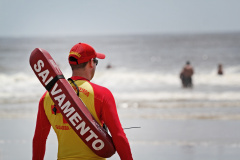 Corpo de Bombeiros abre 167 vagas em curso de guarda-vidas civil voluntário para temporada Foto: SESP