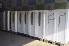 A Secretaria de Estado da Saúde (Sesa) recebeu 20 geladeiras e quatro câmaras frias, ou ultrafreezers, por meio do movimento Unidos pela Vacina. Os novos equipamentos auxiliarão no armazenamento de insumos como vacinas e medicamentos, nas 22 Regionais de Saúde. A entrega foi realizada nesta segunda-feira (20) na Coordenação de Material de Patrimônio (Comp).
Foto: Américo Antonio/SESA