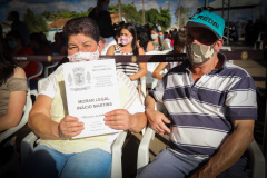 O governador Carlos Massa Ratinho Junior entrega nesta sexta-feira (24), para Inácio Martins, no Centro-Sul do Estado, 202 títulos de regularização fundiária para moradores do bairro São Roque. E tambem  libera R$ 2 milhões para pavimentação de vias.   24/09/2021 - Foto: Geraldo Bubniak/AEN