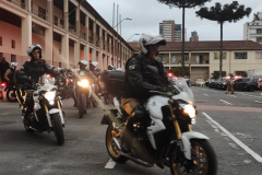 As unidades da Polícia Militar de todo o estado estão nesta sexta-feira (08/10) reforçando o policiamento ostensivo e preventivo nas áreas urbanas e rurais, eixos comerciais e residenciais. A atividade é da megaoperação Fecha Quartel do Comando-Geral da PM, coordenada pelo Subcomando-Geral, que conta com a aplicação de todo o efetivo administrativo dos Batalhões e Companhias Independentes. -  Curitiba, 08/10/2021  - Foto: PMPR