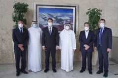 Em reunião com executivos da Emirates, Governador busca voo direto entre Paraná e Dubai. Foto: Governo do Paraná