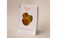 O Era Uma Zine, fanzine produzido pela Biblioteca Pública do Paraná especialmente para o público infantil, voltou a ser impresso e está sendo distribuído gratuitamente aos leitores que emprestam livros para crianças. Durante o período de fechamento da BPP, a publicação circulou apenas na internet, em edições disponíveis no site da instituição. -  Curitiba, 15/10/2021 - Foto: BPP