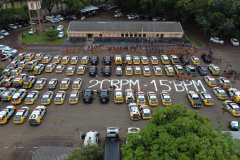 Centenas de viaturas e 1,5 mil policiais militares a mais do efetivo já aplicado rotineiramente, foram às ruas neste sábado (16/10) em todo o Paraná para inibir crimes e reforçar o patrulhamento em aéreas comerciais e residenciais do estado pela operação Fecha Quartel II. -  Curitiba, 16/10/2021 - Foto: PMPR