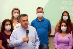 As ações para o pós-pandemia da Covid-19 devem ser prioridade no processo de reorganização do Planejamento Regional Integrado (PRI) da área da saúde no Paraná. A afirmação foi feita pelo secretário estadual da Saúde, Beto Preto, durante evento para discutir o PRI com Regionais e municípios da Macrorregião Oeste, realizado em Foz do Iguaçu, nesta terça-feira (26). - Foz do Iguaçu, 26/10/2021 - Foto: Américo Antonio/SESA