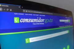 Procon-PR realiza mutirão online de renegociação de dívidas. Foto: Geraldo Bubniak/AEN