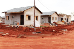 A Cohapar iniciará em novembro a comercialização de 57 novas moradias que estão em fase final de construção em Mariluz, na região Noroeste do Paraná. Os interessados na compra dos imóveis têm até o dia 12 de novembro para realizarem o cadastro no site da companhia e se habilitaram a participar do processo seletivo das unidades habitacionais. - Curitiba, 28/10/2021 -  (Foto: Alessandro Vieira/AEN)