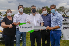 Governador Carlos Massa Ratinho Junior entrega 69 veículos para os 25 municípios da 10ª Regional de Saúde, em Cascavel. Carros serão usados para reforçar estratégia de Saúde da Família, com atendimentos domiciliares realizados pelos municípios. - Cascavel, 05/11/2021 - Foto Gilson Abreu/AEN