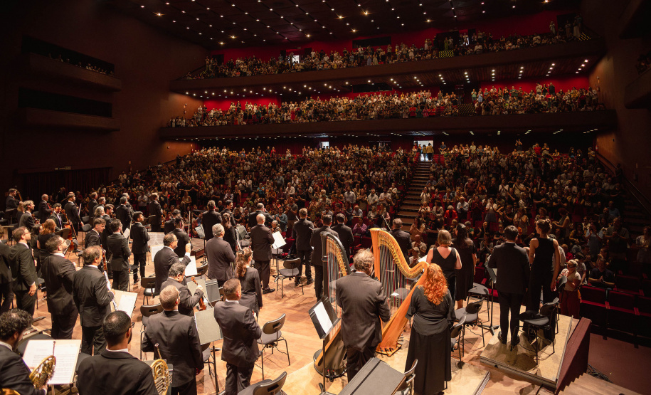 Concerto da Orquestra Sinfônica do Paraná com repertório dos Beatles destaca a influência da música clássica na obra da banda