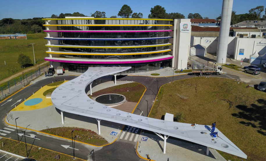 Referência em tratamento de câncer, Hospital Erasto Gaertner recebe