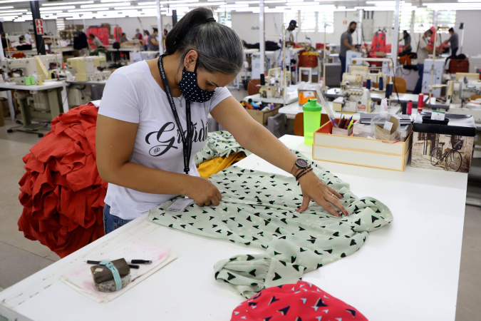 Grande empregador vestu rio abrange pequenas empresas a gigantes